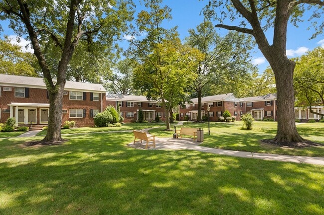 Lakeview Apartments