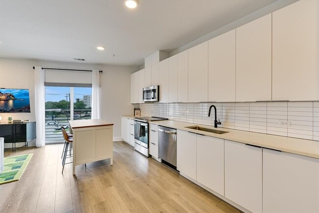 Photo - 2220 Webberville Rd Unit 308