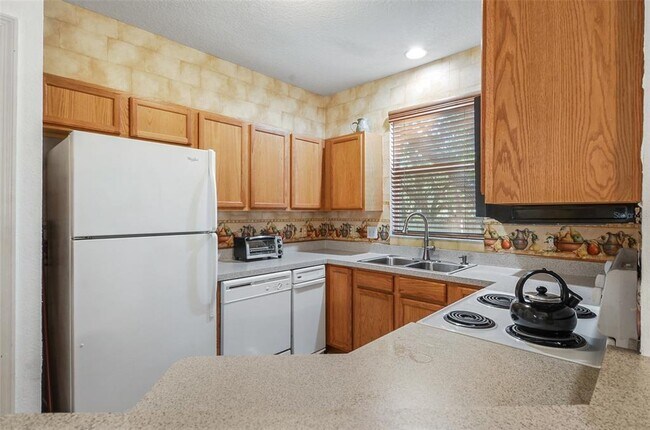Photo - 2139 Golden Oak Ln