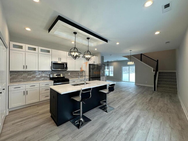 Photo - 5788 Adams St