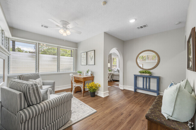 Building Photo - 728 Meadow Ln Unit ID1093291P Rental