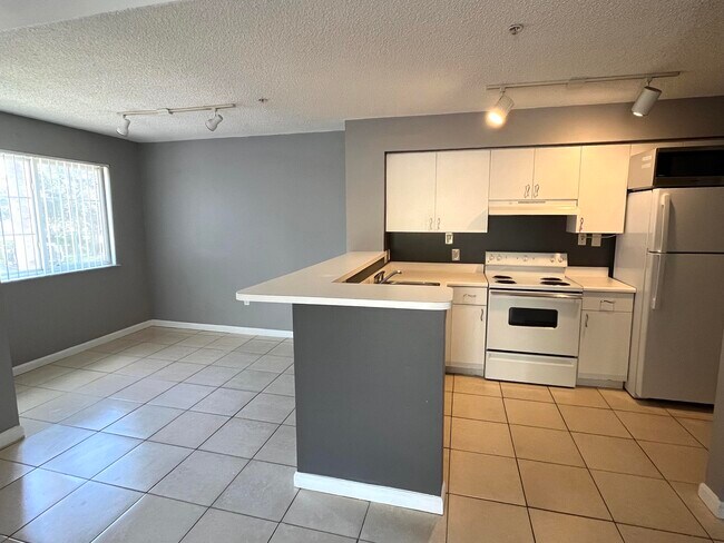 Photo - 7808 Sonoma Springs Cir Unidad 208