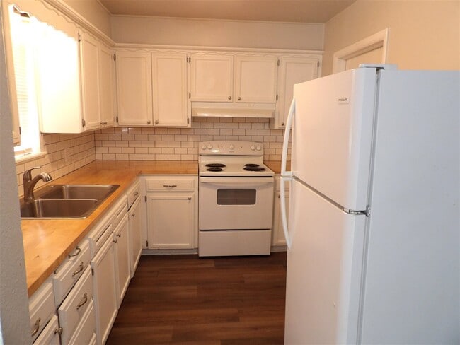 Photo - 2355 NW 41st St