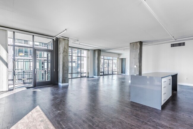 1111 S Grand Ave