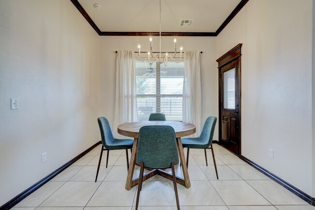 Photo - 917 NW 185th St