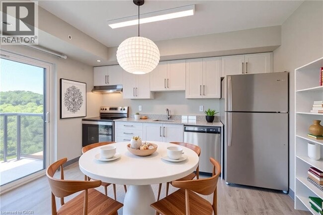 Photo - 595 Strasburg Rd Unité 211