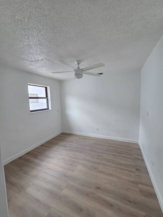141 W 31st St