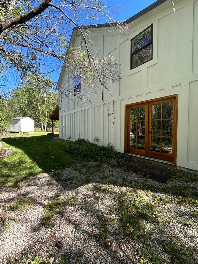 Photo - Charming Country Living – 3 Bed, 2 Bath Home with Creek & Pond