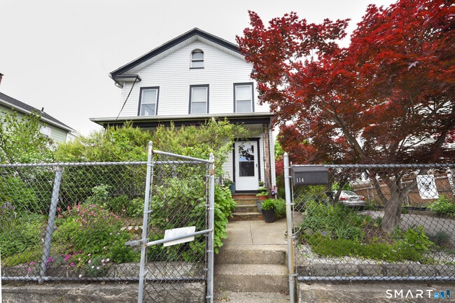 Building Photo - 114 Jones Ave