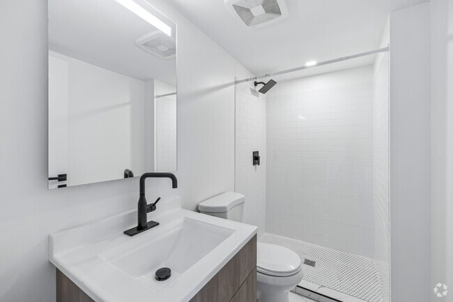 3BR, 2BA - 1,329SF - Primary Bathroom