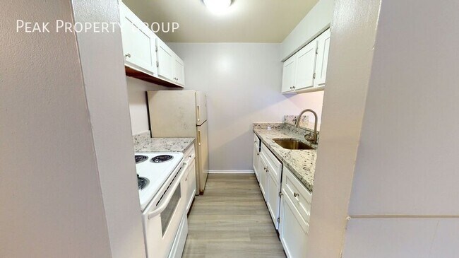 Photo - 2971 Deckebach Ave Unidad Deckhaus 1Bd