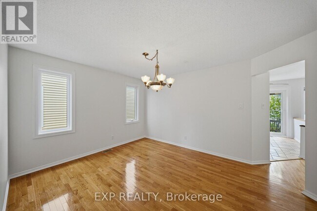 Photo - 2023 Rolling Brook Dr