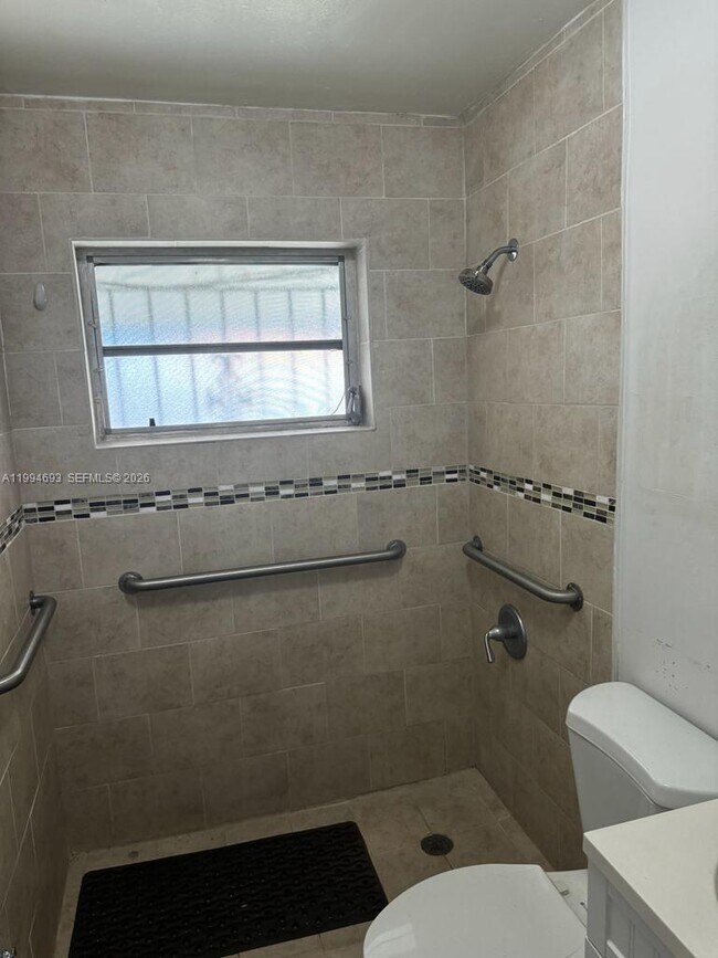 Photo - 2734 SW 30th Ct Unit 3