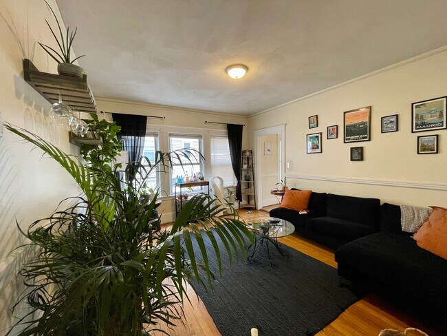 Building Photo - 97 Kilsyth Rd Unit 1 Rental