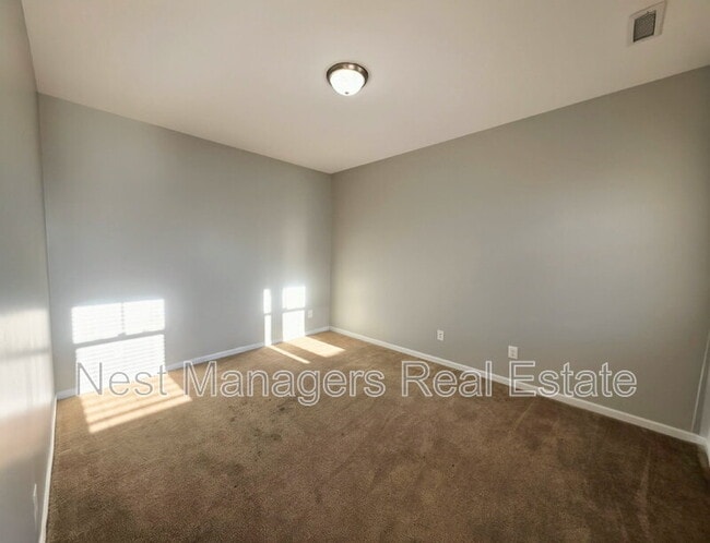 Photo - 825 Running Horse Ln