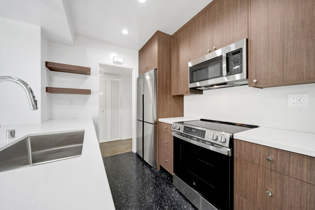 Photo - 7767 Hollywood Blvd Unit 105