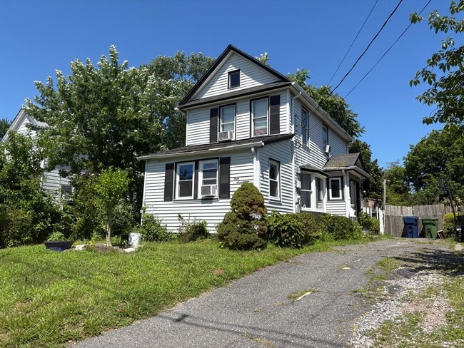 Photo - Charming 3 Bedroom Single Family House for Rent in Neptune!