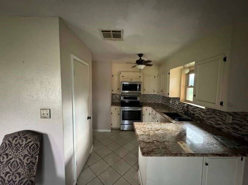 Photo - 718 Westbury St