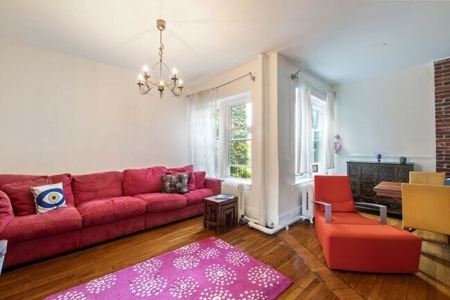 Photo - 37 Revere St Unidad 7