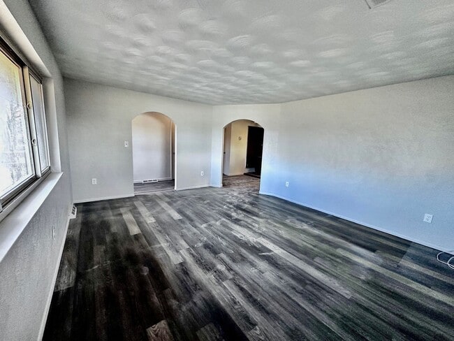 Photo - 1743 Burton St Unit Upstairs