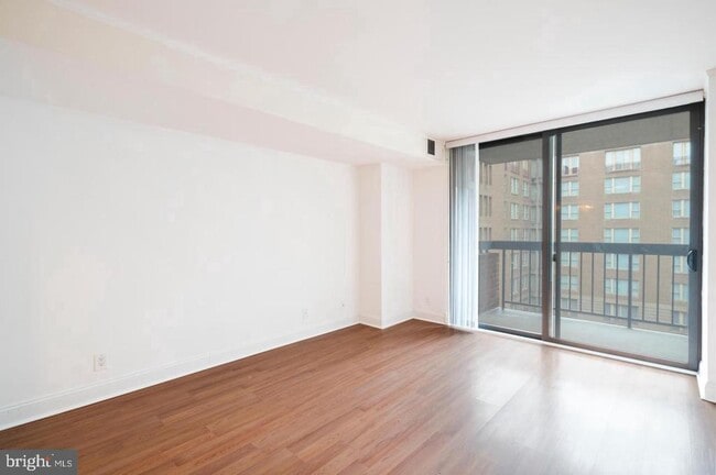 Photo - 1140 23rd St NW Unit 707