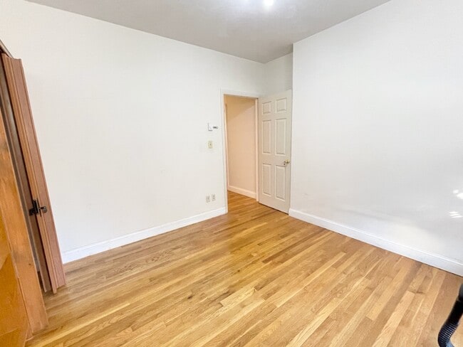 Photo - 296 Columbus Ave Unidad 1