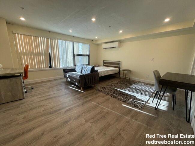 Photo - 1028a Commonwealth Ave Unit 202