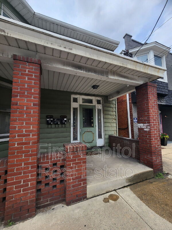 Photo - 233 E King St Unit Apt 1