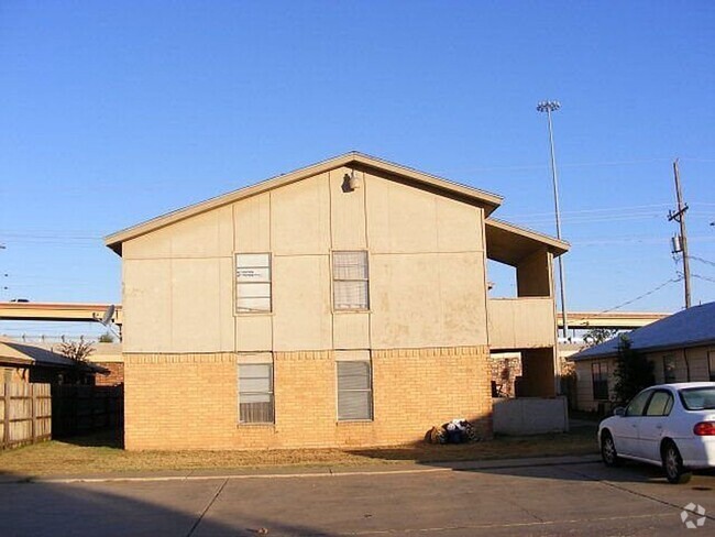 Building Photo - 5706 Brownfield Dr Unit D Rental