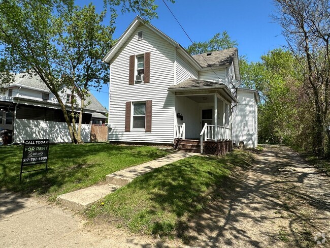 Building Photo - 1910 Pringle Ave Unit Apt #2 - Upper
