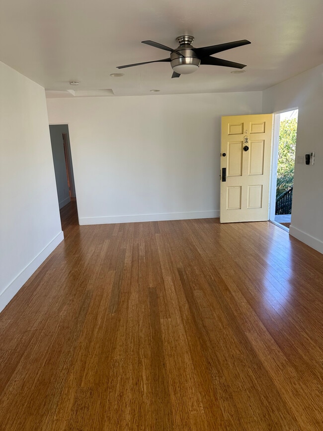 Photo - 3358 Dale St