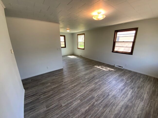 Photo - 921 Martin St