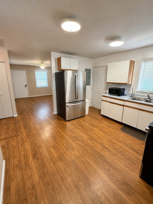 Photo - 111 Watzel Ln