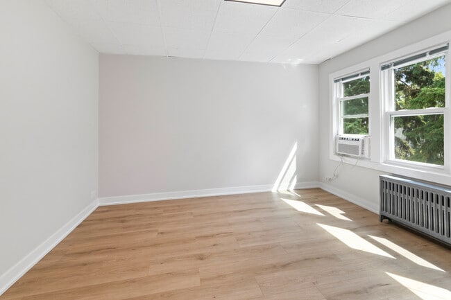 Photo - 5002 W Gunnison St Unit 2
