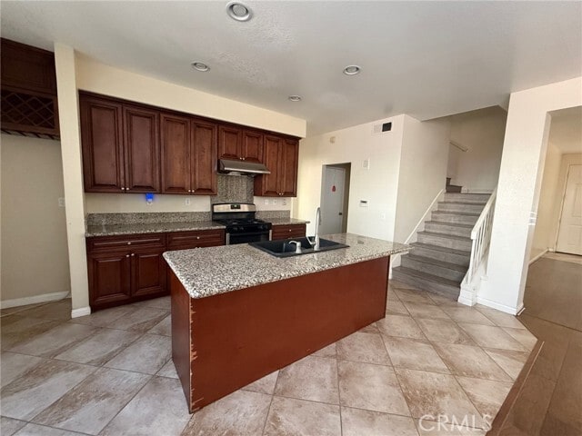 Photo - 1085 Camellia Ct