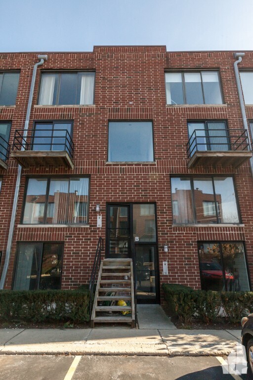 Building Photo - 936 W Grace St Unit #C102 Rental