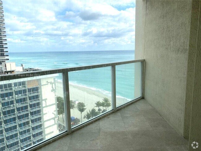 Building Photo - 16699 Collins Ave Unit 1504 Rental