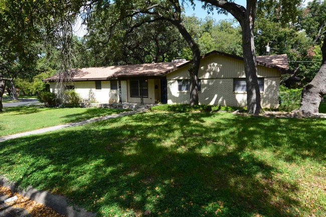 Building Photo - 2710 W Avenue P Rental