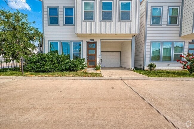 Building Photo - 7703 Rainbow Cl Rental