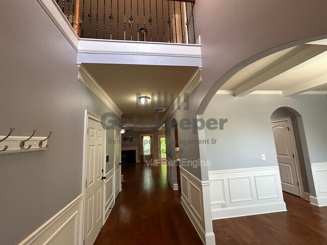 Photo - 124 Village Pl