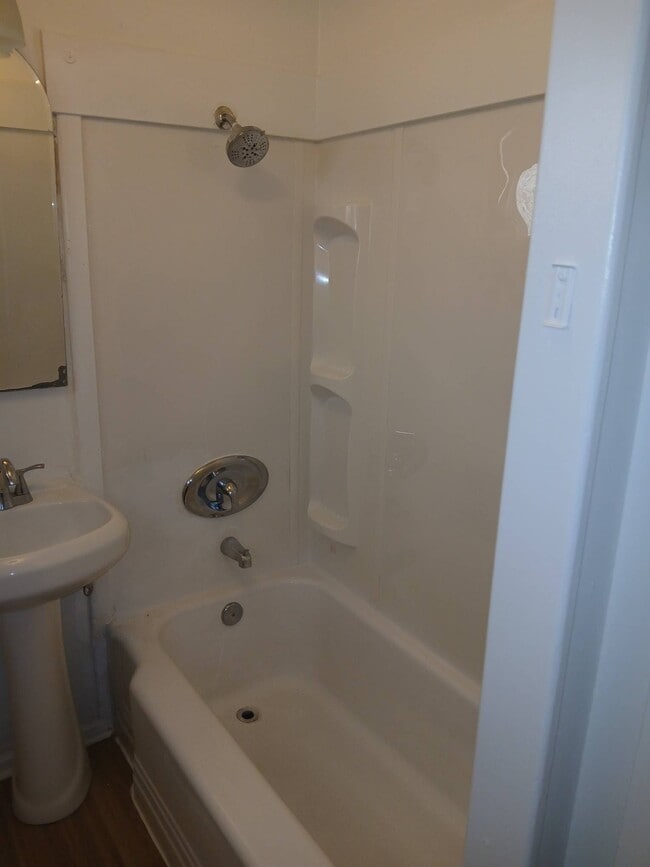 Photo - 712 Park St
