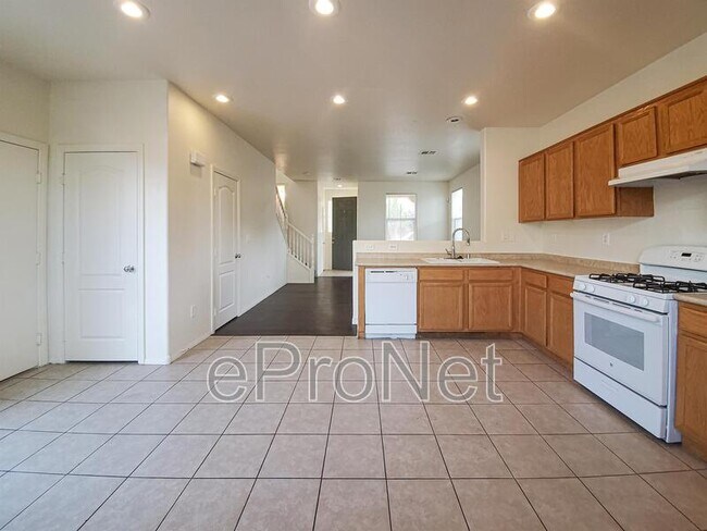 Photo - 3314 Cave Primrose St