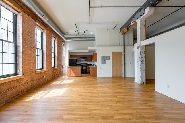 Building Photo - 6200 2nd Ave