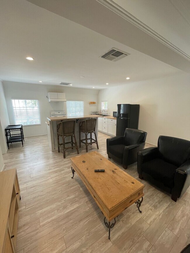 Photo - Perfect Location! Utilities Included