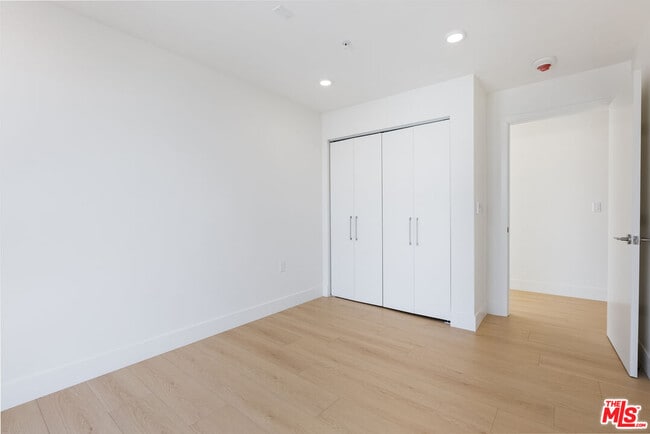 Photo - 8561 Belmont St Unidad 6