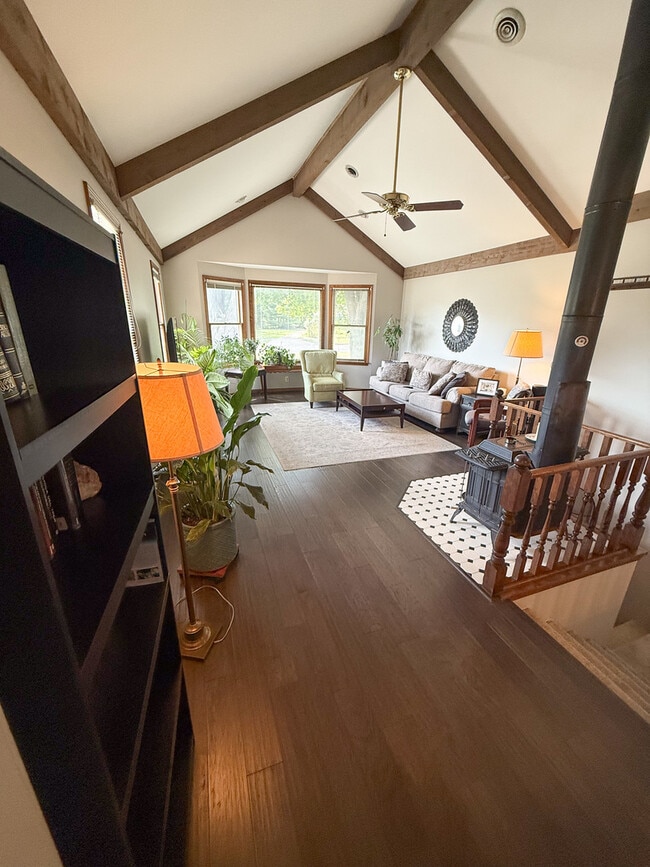 Photo - 557 Hardin Ave