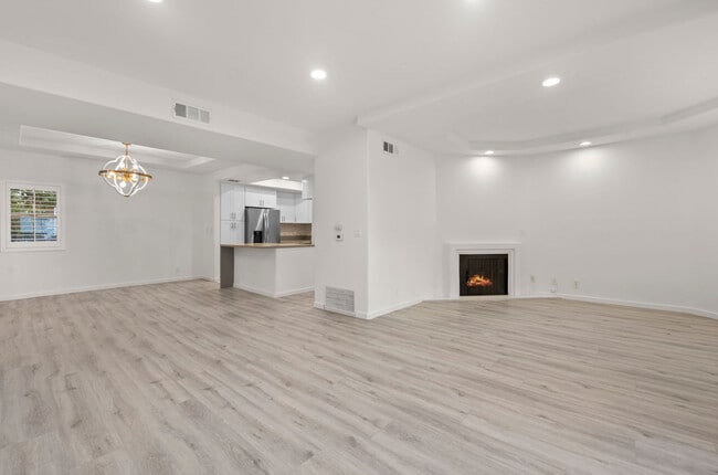 Photo - Carlyle Condominiums