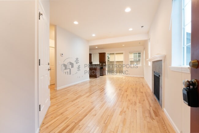 Photo - 8322 137th Ct NE