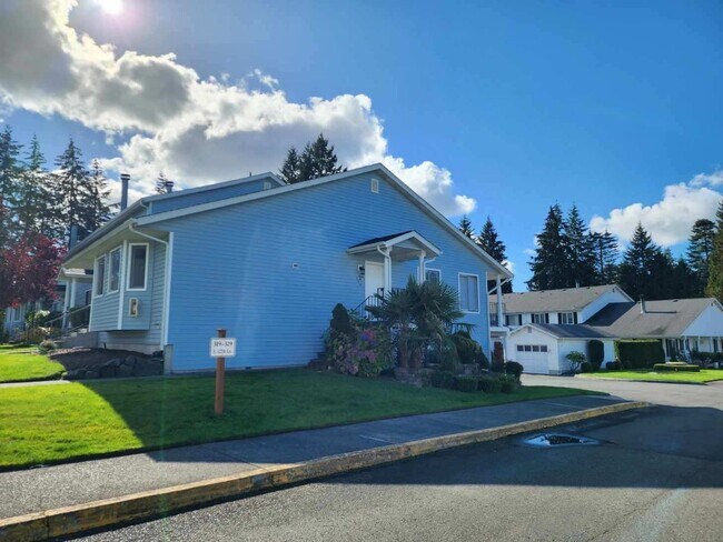 Photo - Lovely 2 bedroom 1.75 bath in gated commun...