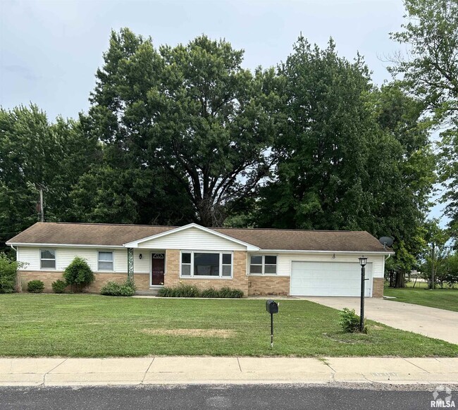 Building Photo - 1606 W Woodside Dr Rental